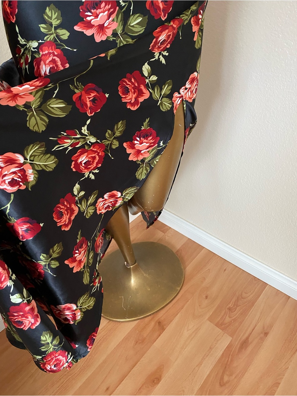 Audrey 3+1 Rose Print Dress - Picture 3 of 8